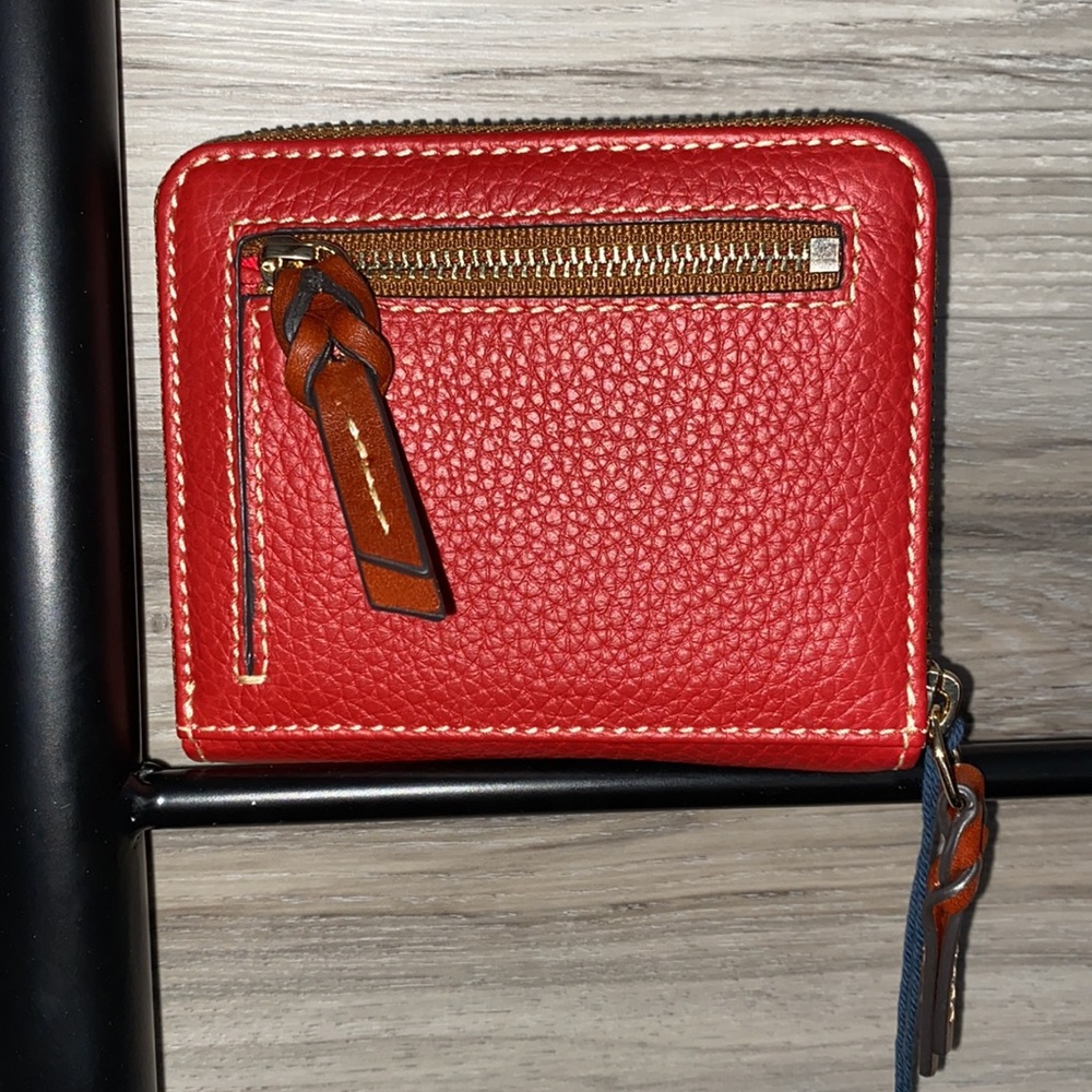 NWT- Dooney & Bourke Pebble Leather Small Zip Around Wallet, Red - Picture 2 of 5